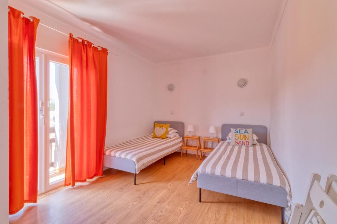 Homemoel Local Accomodation Al São Pedro de Muel Ngoại thất bức ảnh