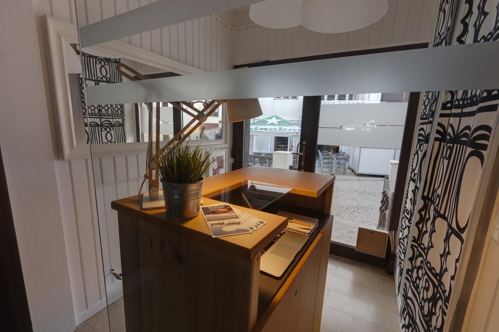 Homemoel Local Accomodation Al São Pedro de Muel Ngoại thất bức ảnh